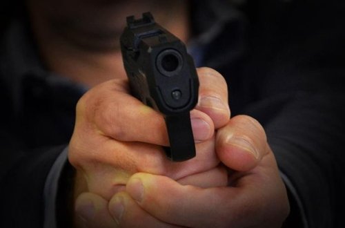 İstirahət günü işləmək istəməyən işçiyə müdirdən sərt işgəncə