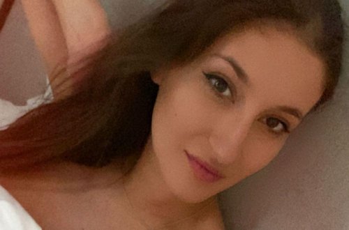 30 yaşlı rəqqasənin küçədə silahla öldürülmə anı - Siyasətçi ilə sevgili idi - VİDEO - FOTO