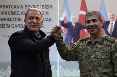 Hulusi Akar Bakıya gəldi