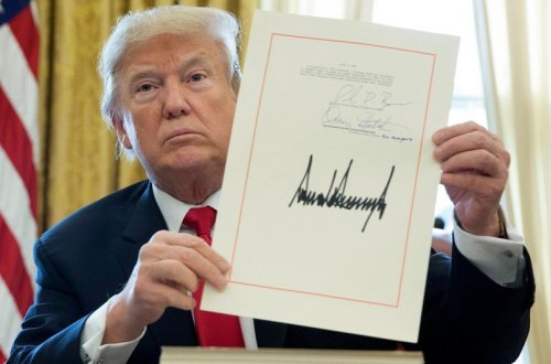 ABŞ-da azərbaycanlı şagird Trampın xüsusi mükafatına layiq görüldü (FOTO)