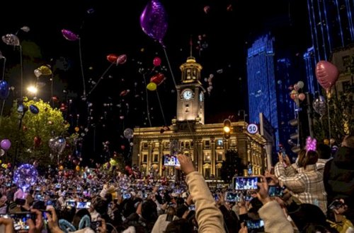 Koronavirusun “vətənində“ Yeni ili belə qarşıladılar - Fotolar