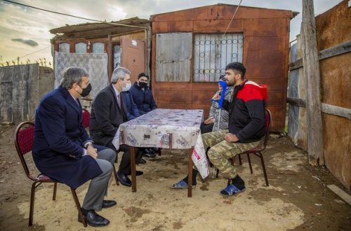 Nazirlik daha bir qazinin ailəsini mənzillə təmin etdi - FOTO