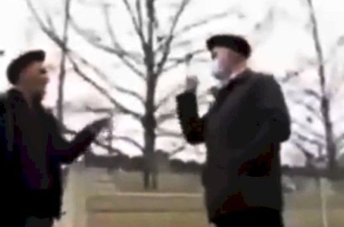 Bələdiyyə sədri şəhid atasını təhqir etdi: “Sənin başın işləmir…” – Video