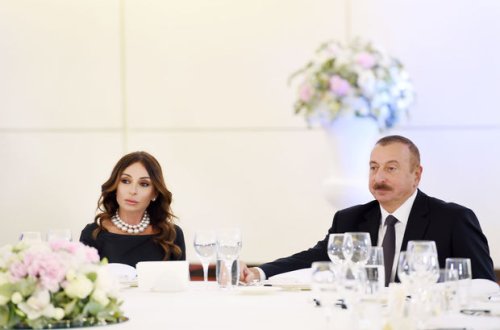 İlham Əliyev və Mehriban Əliyeva Teymur Rəcəbovu təbrik etdilər