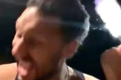 Obameyanqın qardaşı canlı yayımda tapançadan atəş açdı - FOTO