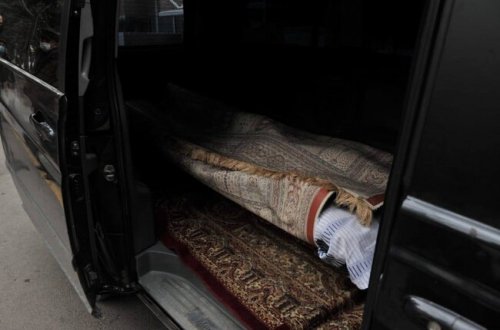 Sənət adamları Nailə Mirməmmədlinin evinə yollanıb - FOTOLAR