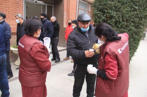 Gəncədə erməni terroru nəticəsində zərərçəkənlərə yardım edilib - FOTO