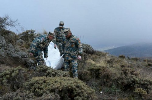 Ermənilər Qarabağdan meyitlərini yığışdıra bilmirlər: Daha 6 cəsəd tapıldı