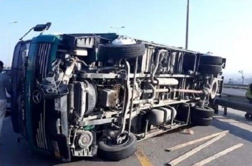 Xocavənddə yük maşını dərəyə aşdı: Sürücü öldü