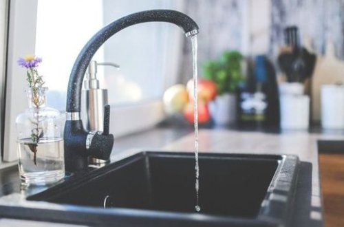 Bakıda magistral su kəmərində qəza: Bəzi ərazilərə su verilişi dayandırıldı