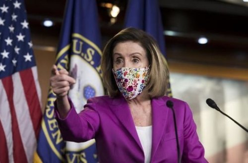 Pelosi Trampı “Putinin qulluqçusu” adlandırdı