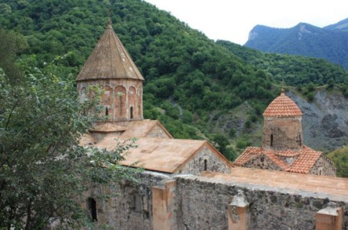 Murov dağından Kəlbəcərə, Xudavəng monastırına səyahət - VİDEO