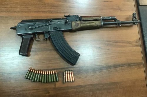 Bakıda “Kalaşnikov” markalı avtomat gəzdirən şəxs saxlanılıb - FOTO