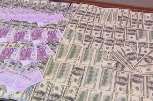 DİN əməliyyat keçirib: Dolları rəsmi məzənnədən baha satan şəxs tutulub - FOTO/VİDEO