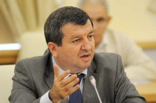 Türkiyəli politoloq: “Ermənistan özünü normal dövlət kimi aparmır”