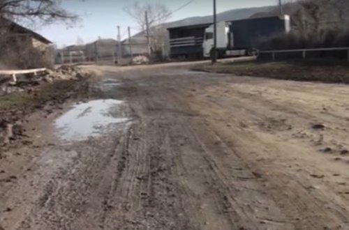 Oğuzun keçilməz yollarından əziyyət çəkənlər - VİDEO