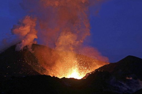 Palçıq vulkanının püskürməsi ilə bağlı nazirlikdən AÇIQLAMA - YENİLƏNİB+FOTO/VİDEO