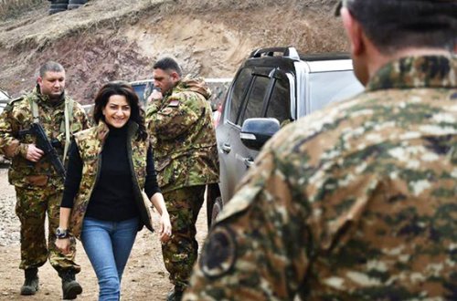 Paşinyanın arvadı azərbaycanlı qadınla gizli görüşdü - SİRLƏR AÇILIR