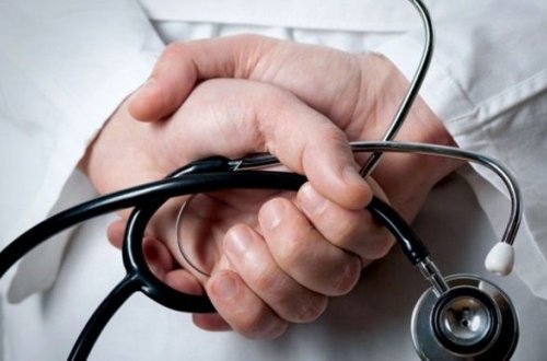 Azərbaycanda həkim qəflətən vəfat etdi - FOTO