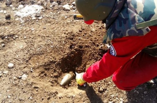 В ряде районов Азербайджана обнаружены неразорвавшиеся боеприпасы - ФОТО