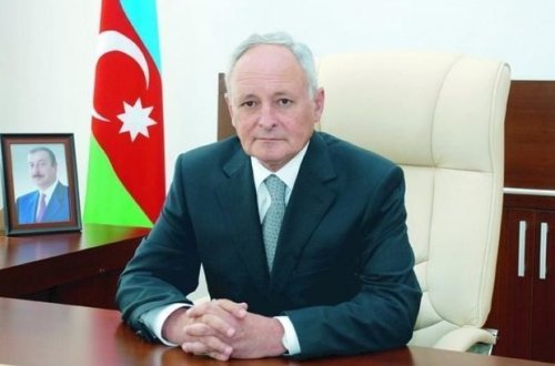 В Азербайджане первым против коронавируса будет вакцинирован Огтай Ширалиев