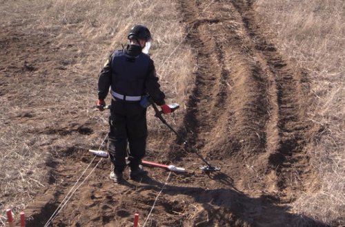 В Азербайджан направили новых пиротехников МЧС РФ для разминирования территории Карабаха