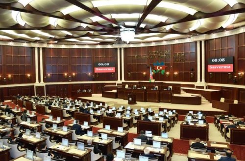 Bu gün parlamentdə iclaslar olacaq