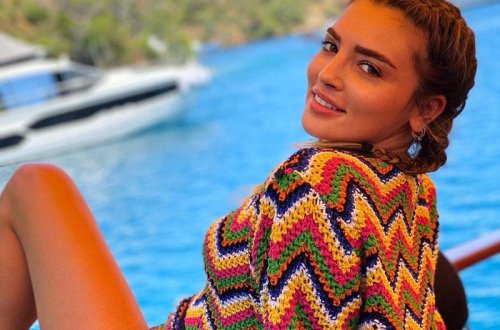 Aktrisa qarlı havada açıq-saçıq FOTOsu ilə gündəmdə