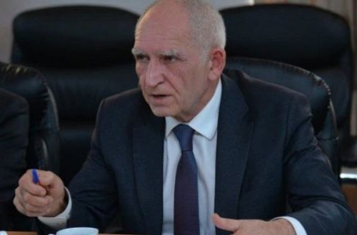 Nadir İsrafilov: “Məktəblilərin ənənəvi formada təhsilə başlaması istisna deyil”