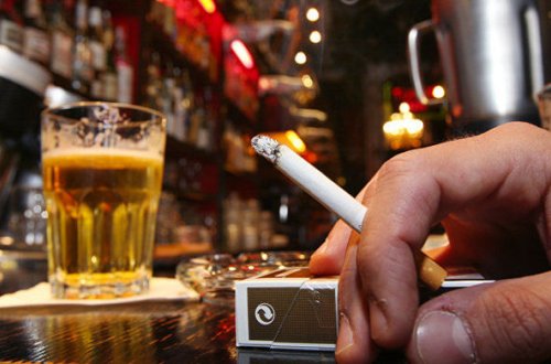 Peyvənd olunanlar spirtli içki və siqaretdən uzaq durmalıdır?