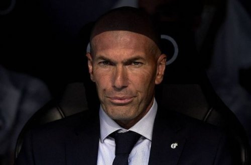 Зидан не намерен подавать в отставку