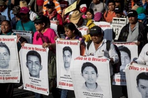 Dəhşət: Öldürülən 43 tələbənin cəsədi asit turşusu ilə əridilib