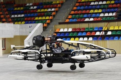 Moskvada uçan taksinin sınağı keçirilir