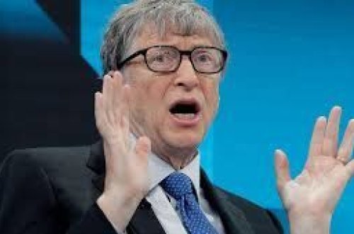Билл Гейтс привился от коронавируса