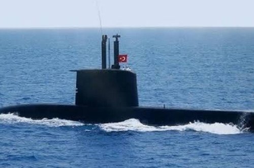 Türkiyə sualtı qayığı yerli raketin sınaq atışını keçirib - VİDEO