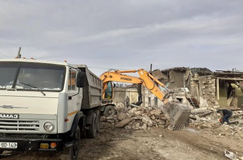 Gəncədə müharibədən zərər görən evlərin tikintisinə başlanıldı-FOTO