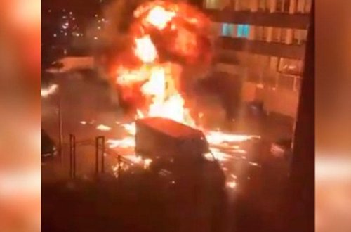 Amsterdamda iğtişaşlar zamanı partlayış törədildi - VİDEO