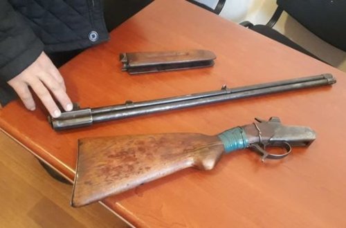 Samux sakinindən silah götürüldü