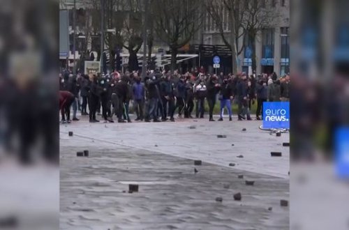 На акциях протеста в Нидерландах задержали более 30 человек - ВИДЕО