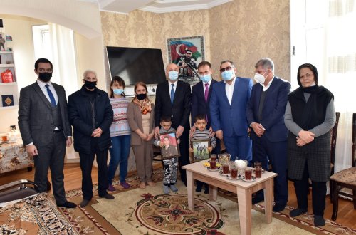 Sumqayıtda şəhid ailələrinə baş çəkilib - FOTOLAR