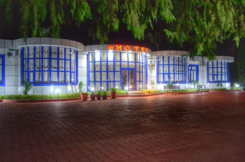 “Kral” restoranı sərt karantin rejimini tanımır – foto