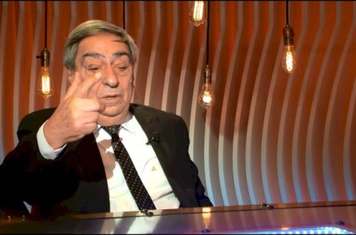 Koronavirusa yoluxan Rəşid həkimdən xəbər var: Ölümə yuxarıdan aşağı baxır