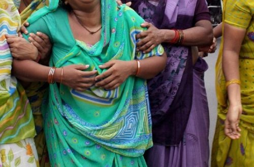 Qadın dəfn zamanı DİRİLDİ