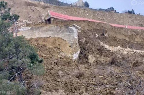 Последствия схода оползня в Бадамдаре - ВИДЕО