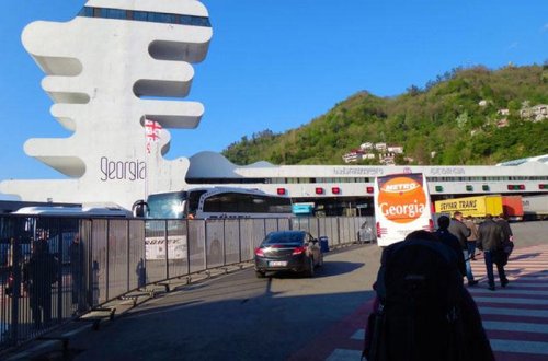 Gürcüstan ancaq peyvənd olunmuş əcnəbiləri ölkəyə buraxacaq