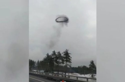 Səmadakı tüstü halqası müzakirələrə səbəb oldu - VİDEO