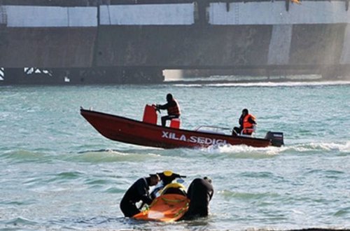 В Куре затонула лодка, продолжаются поиски двух человек