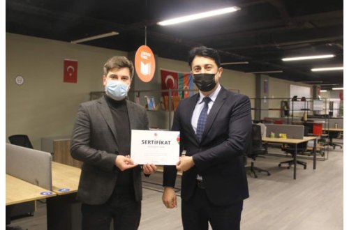 Gənclər Təşkilatları Milli Şurası Gənclər Günü münasibətilə üzvlərini sevindirdi - FOTO