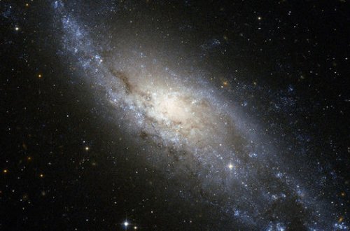 Астрономы открыли гигантское скопление темной материи в древней карликовой галактике