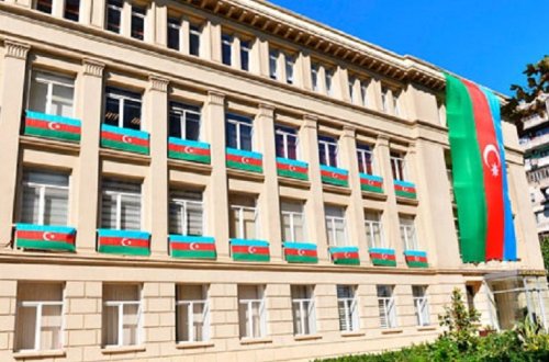 В Азербайджане ученики V-IX классов возвращаются в школы - ДОПОЛНЕНО